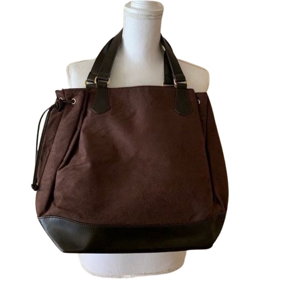 Brand new set of bag and wallet exclusively made for Bloomingdales. Brown - Picture 3 of 9